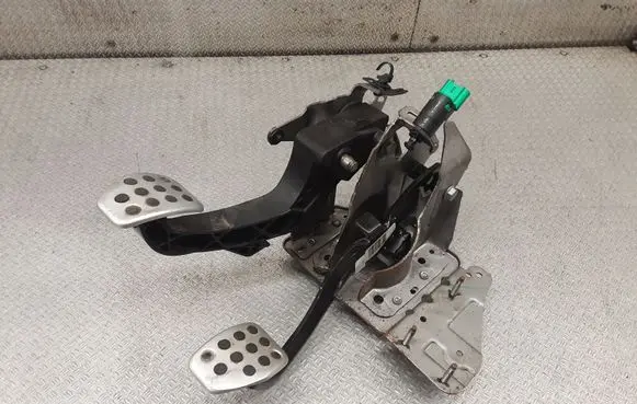 Peugeot 308 Pedal assembly 