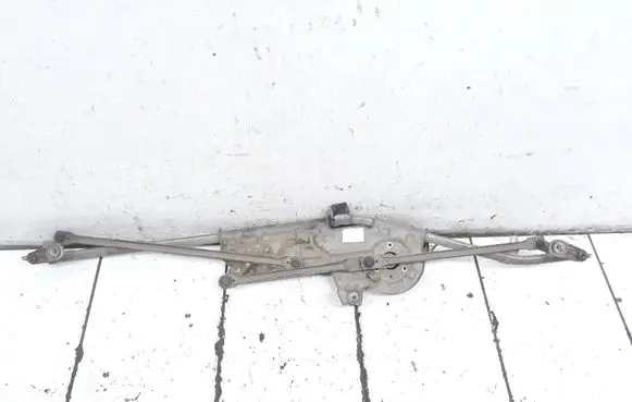 Front wiper linkage and motor