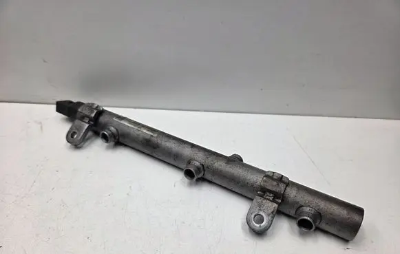 Mercedes-Benz CLS C219 Fuel main line pipe A6420700695 6420700695