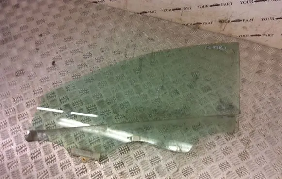 KIA Pro Cee'd III Front door window glass four-door 43R00390