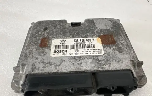 Volkswagen PASSAT B5 Engine control unit/module 038906018N 28SA3406 0281001727