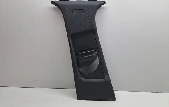 Mercedes-Benz C W204 (B) pillar trim (top) A2048600930 31073424