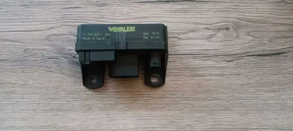 Mercedes-Benz C W203 Glow plug pre-heat relay 51799030A