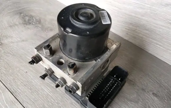 Ford Focus ABS Pump 3M51-2M110-JA 7G35M13Z23 00402662E3