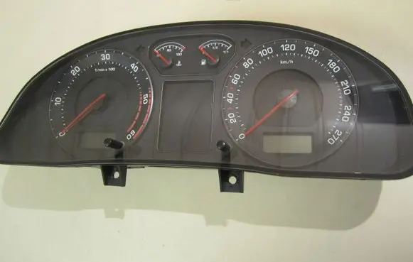 Speedometer (instrument cluster)
