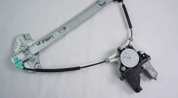 KIA Rio Front door window regulator with motor 824501W010