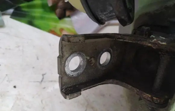Citroen C3 Front door upper hinge