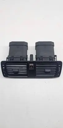 Volvo V50 Dash center air vent grill Y01145 Y01144