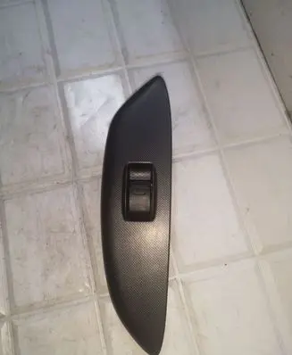 Toyota Yaris Electric window control switch