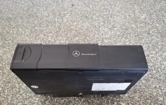 Mercedes-Benz E W210 CD/DVD changer A2038209089