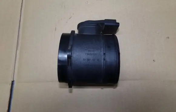 Volvo V50 Mass air flow meter 9650010780