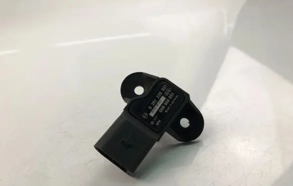 Volkswagen PASSAT B6 Air pressure sensor 06B906051