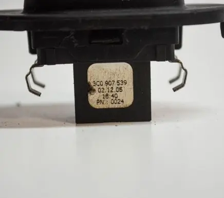Volkswagen PASSAT B6 Other devices 3C0907539