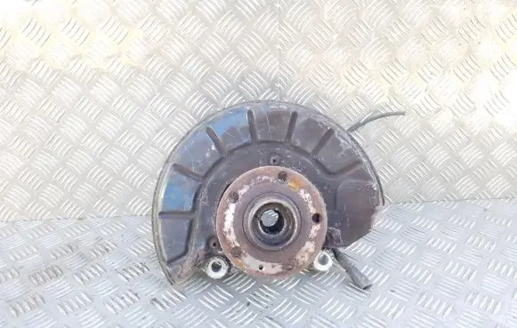 Volkswagen PASSAT B6 Front wheel hub
