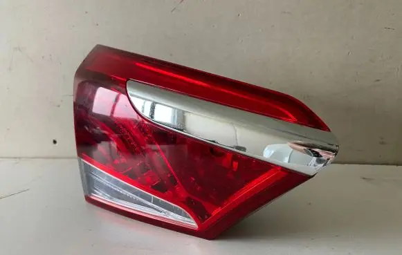 Hyundai i40 Tailgate rear/tail lights 924033Z000