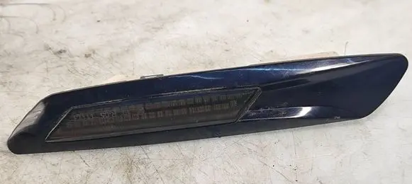 BMW 5 F10 F11 Front fender indicator light 7154168