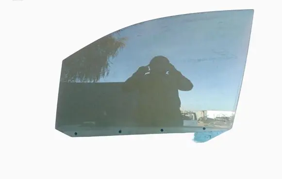 Volkswagen Caddy Front door window glass four-door