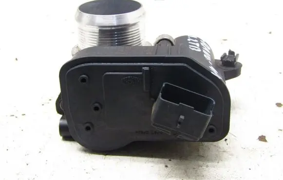 Opel Grandland X Throttle body valve 9801942080
