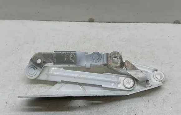 Audi TT TTS Mk2 Engine bonnet/hood hinges 8J0823301H