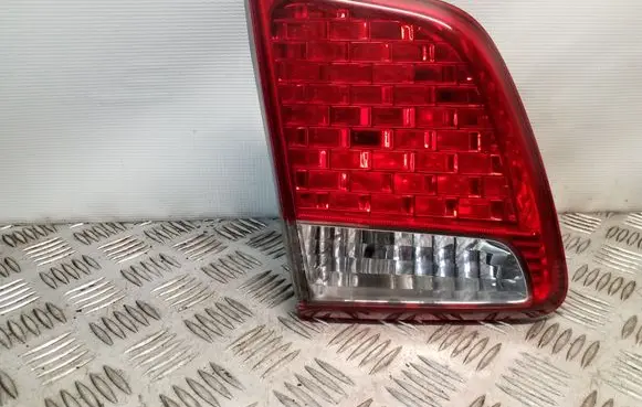 KIA Sorento Tailgate rear/tail lights 924052P0