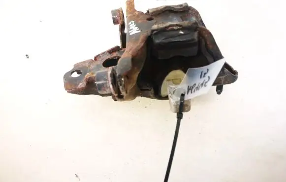 Volkswagen Polo IV 9N3 Engine mount bracket