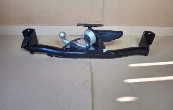 BMW X1 U11 Tow bar set 