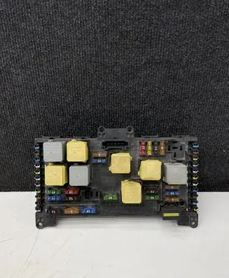 Mercedes-Benz Vito Viano W639 Fuse module A6395450801 518878103