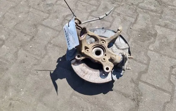 Volkswagen Golf VII Front wheel hub spindle knuckle 5Q0400054DR