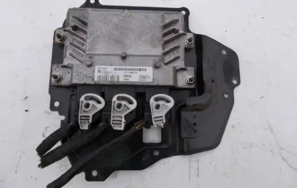 Ford Fiesta Engine control unit/module AV2112A650CA