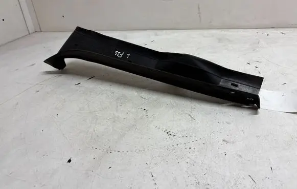 BMW 2 F22 F23 Fender end trim 7269997 10808611