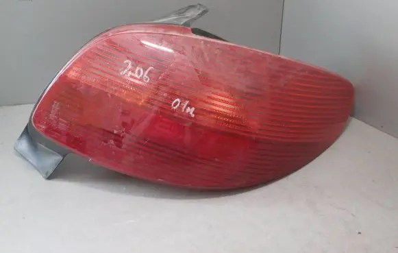Peugeot 206 Rear/tail lights 2531D