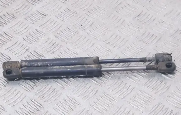 Audi A4 S4 B5 8D Tailgate/trunk strut/damper 8D5827552F