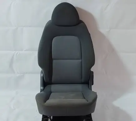 Mitsubishi Colt Front passenger seat 