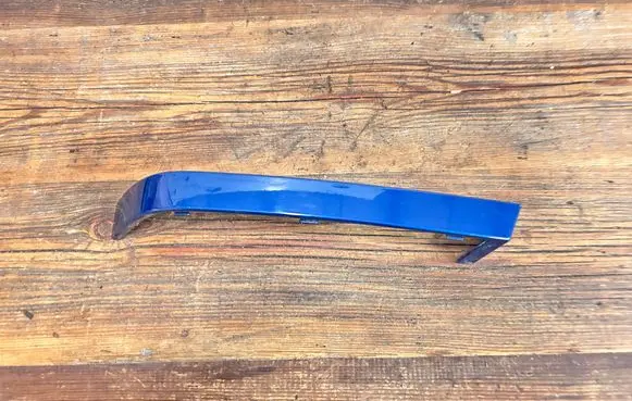 BMW 3 E46 Rear/tail light trim molding 7020080
