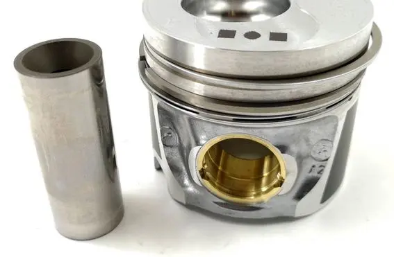 Volkswagen Golf IV Piston 038107065GN