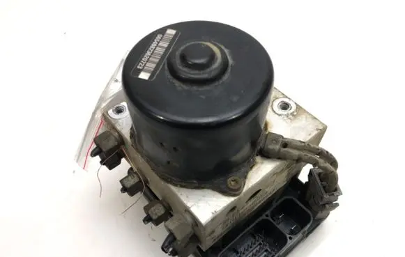 Chrysler Grand Voyager IV ABS Pump P04721427AK