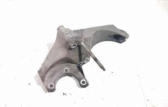 Opel Insignia A Generator/alternator bracket 12628024