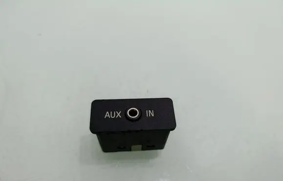 BMW X5 E70 AUX in-socket connector 6986791