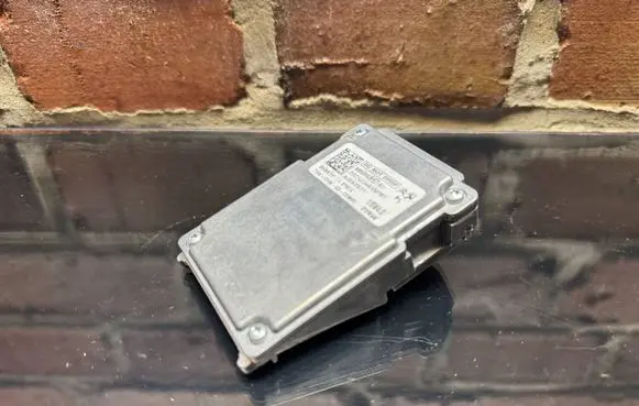 Windshield/windscreen camera