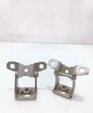 Alfa Romeo Giulietta Tailgate/trunk/boot hinge