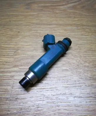 Mazda 2 Fuel injector 2975000460