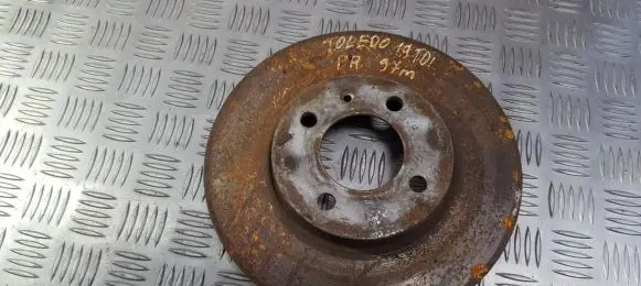 Volkswagen Golf III Front brake disc