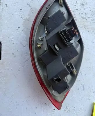 Peugeot 406 Rear/tail lights 885558