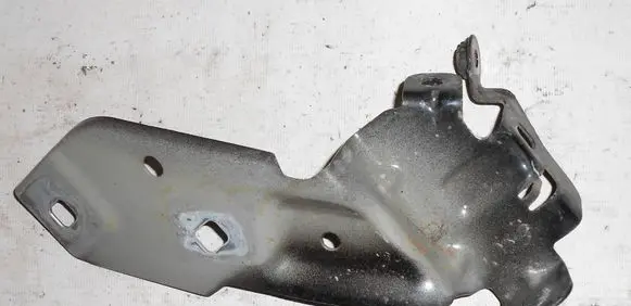 Renault Clio IV Fender mounting bracket 620431659R