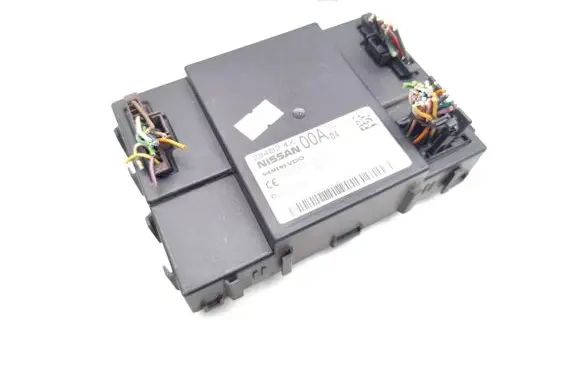 Nissan Pathfinder R51 Central body control module 284B24X00A 5WK48812 5WK48883
