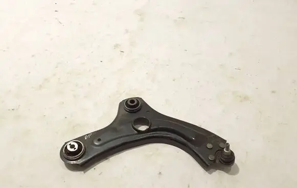Renault Clio V Front lower control arm/wishbone 545002446R