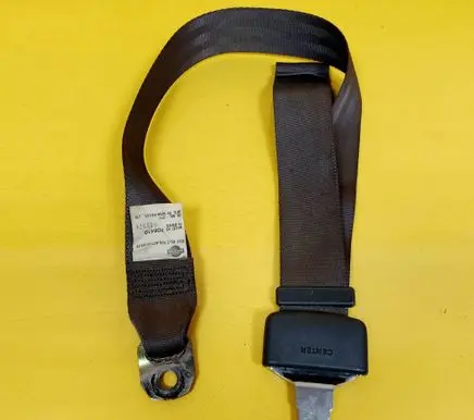 Nissan Cube Z11 Middle seatbelt (rear) 7D6410