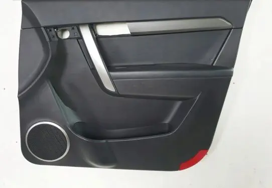 Chevrolet Captiva Front door card panel trim