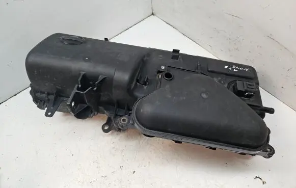 Nissan Note (E11) Intake manifold