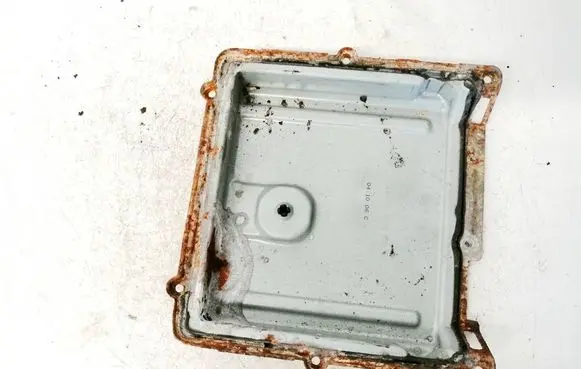Jeep Grand Cherokee (WK) Engine control unit box 0281013643
